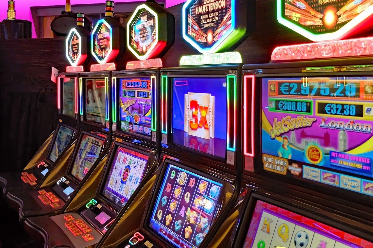 ji777 platform overview on a mobile device showing sports and casino sections